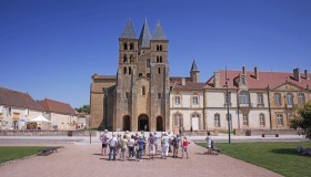 Visite guidée de la Basilique, du cloître et du centre historique