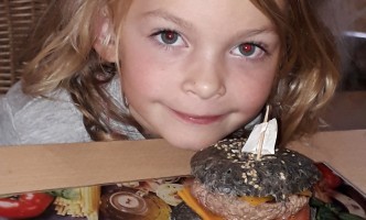 Atelier de cuisine participatif : le hamburger d'Halloween