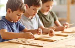 Atelier "Carte Postale Art Déco" (6-10 ans)