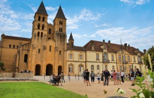 Visite guidée de la Basilique, du cloître et du centre historique
