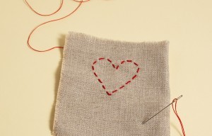 Des cœurs de fil en aiguille – broderie