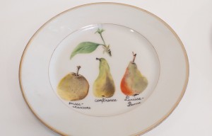 Atelier décor sur assiette à dessert ancienne